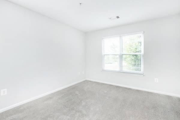 $1,838 / 1br - 642ft2 - Den or Study, Cable Ready, On-site Maintenance (20300 River Ridge Terrace, Ashburn, VA)63896277055618121
