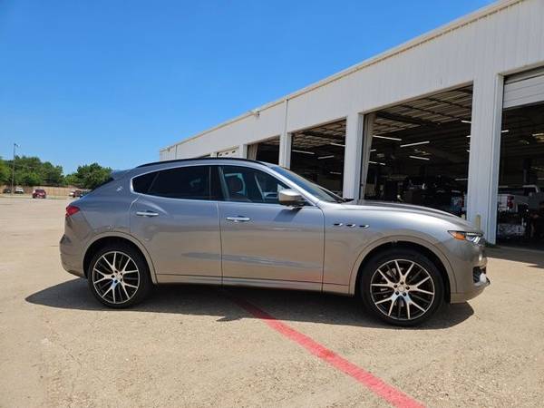 2017 Maserati Levante AWD tracción en todas las ruedas S SUV - $25,995 (Llame al *(817) 562-6858* para confirmar disponibilidad al instante)63479249758339123