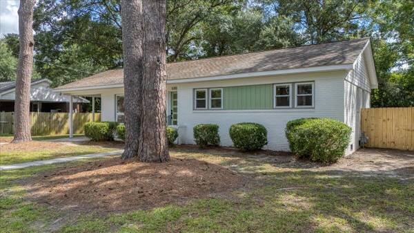 $250,000 / 3br - 1104ft2 - Single-Family Detached Home for Sale: 3 Beds, 2 Baths (North Charleston)64016105533442121