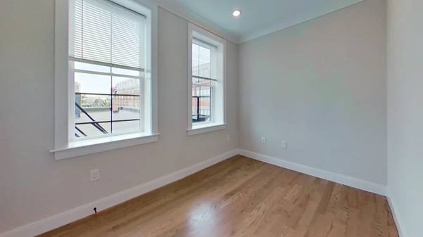 $4,495 / 4br - ** 2 Month free and NO FEE ** East Boston 4 bed 2 bath W/D in unit. (East Boston)63810039976195122