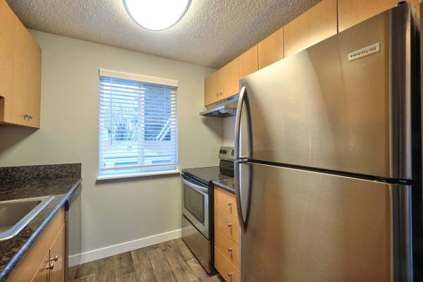 $1,449 / 2br - 803ft2 - Top Floor Home! 🏡🏡 1 Month Free!!! 🤯🥳 (5400 Southwest 180th Avenue, Aloha, OR)63842022218371124