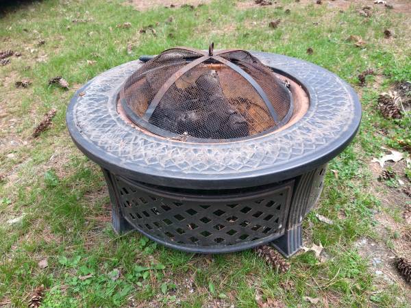 Fuego al aire libre - $98 (Wayland)63471245130627120