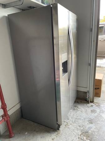 Whirlpool Refrigerator Side by Side 1