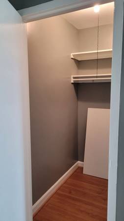 $800 / 400ft2 - Apartment for rent (studio) in Rosslyn VA, near Metro (Arlington)64040029078913121