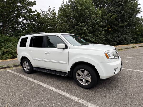 2011 Honda Pilot EX-L - $8,500 (Seattle)63617332635267121