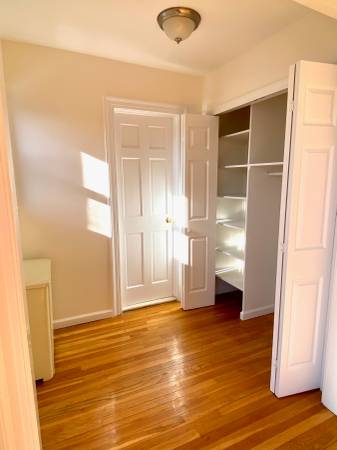 $2,400 / 1br - 800ft2 - In-Town Larchmont 1 Bedroom-Sun-filled, Updated and well located $2400 (Larchmont NY)64033458184066124
