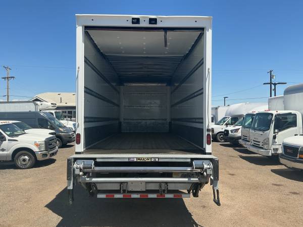 2020 Hino 258A - 4x2 - Photo 10