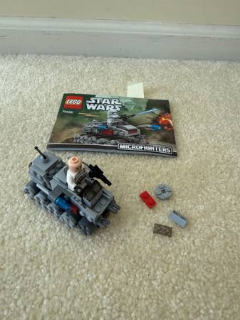 Lego 75028 Star Wars Clone Turbo Tank -NOT A COMPLETE SET 1