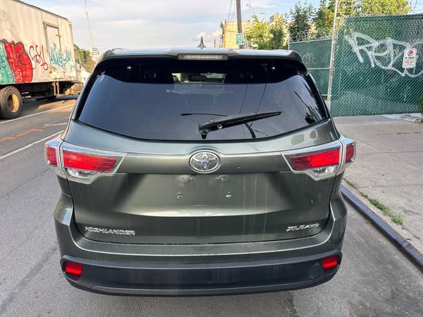 2015 Toyota Highlander XLE - $14,90063614156923137124