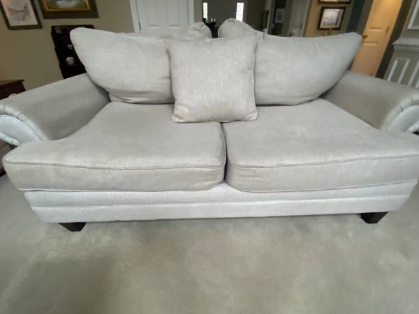 Free couch 1