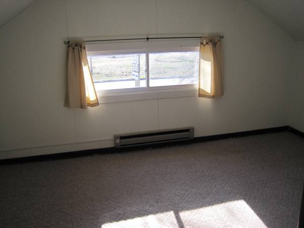 $699 / 2br - Northside upper 2 Bedroom Apt. (2330 Starr Ave.)63845958631683123