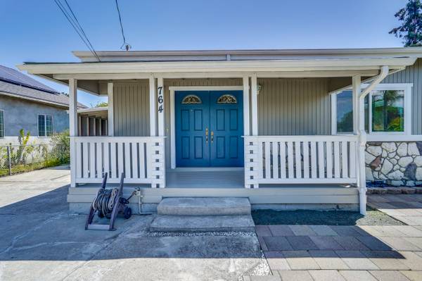 $1,550 / 175ft2 - Furnished Master bedroom with private bathroom (redwood city)63858160013825122