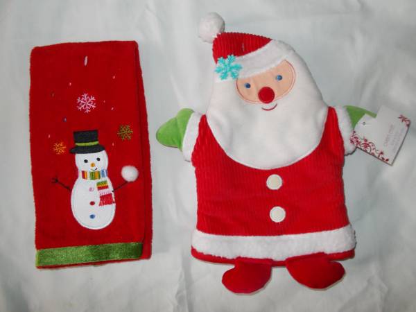 Brand-New: Christmas Oven Mitt & Towel - REDUCED PRICE: $4.00 for Both 1