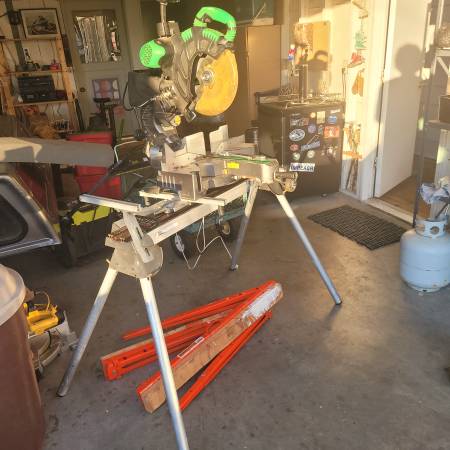 Hitachi 12 inch saw with stand 1