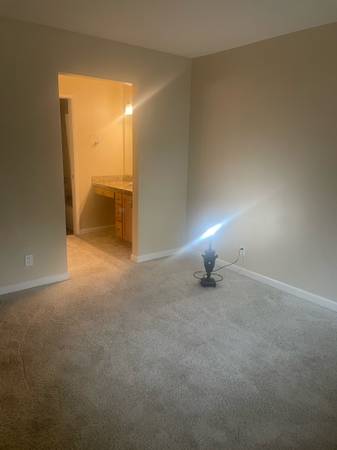 Master bedroom for rent 1