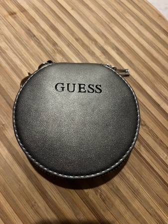 Found wallet/zipper pouch (san mateo)64188532742147120