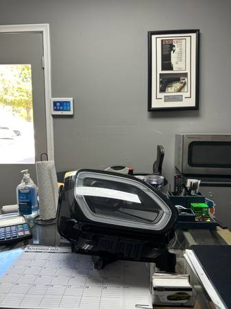 MINI COUNTRYMAN U25 ORIGINAL OEM RIGHT LED HEADLIGHT 2025/2026 1