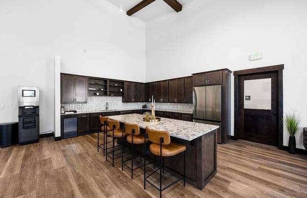 $1,790 / 2br - 977ft2 - Grilling Stations, Extra Storage Space, Keyless Entry (Rathdrum)63969876276482124