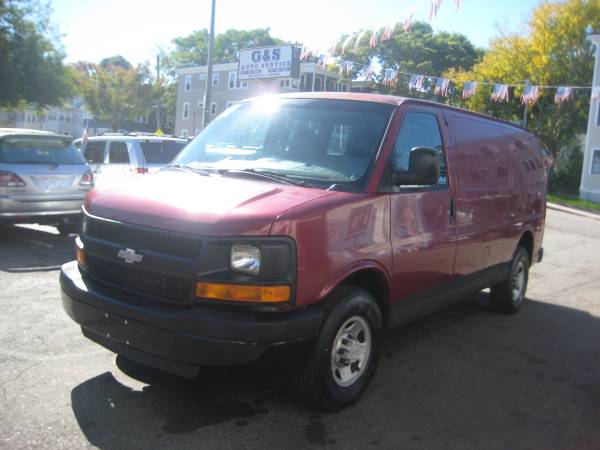 2007 Chevrolet Express G2500 - Photo 3