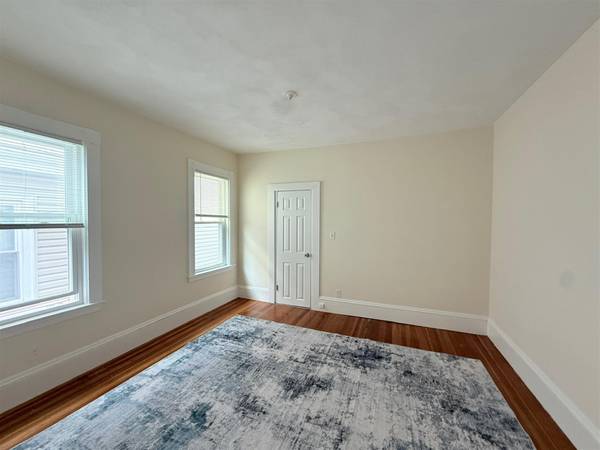 $2,800 / 2br - 1100ft2 - 🌞 Spacious 2-bedroom | Free laundry 🚩10 m to the T 🚩 (Somerville \ Teele Sq. \ Tufts)63996692072067122