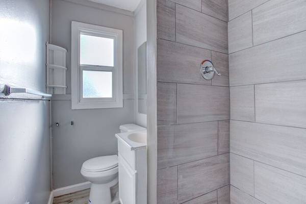 $825 / 1br - Apartments FOR RENT========>> (229 SE 97th Ave, Portland, OR)63615726776705123