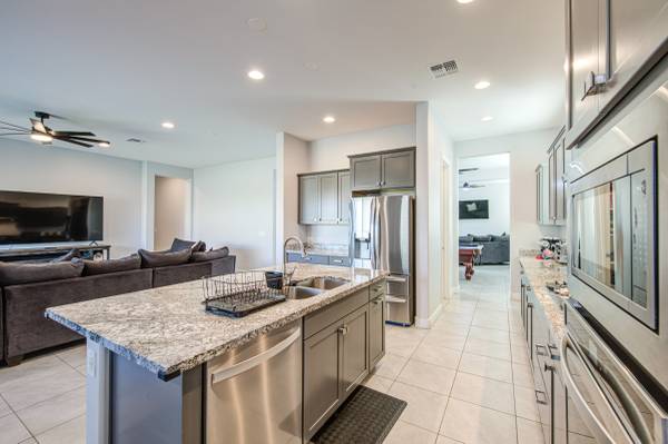 $640,000 / 6br - 3481ft2 - ¡Hermosa propiedad para ti! (Litchfield park)63966953404546124