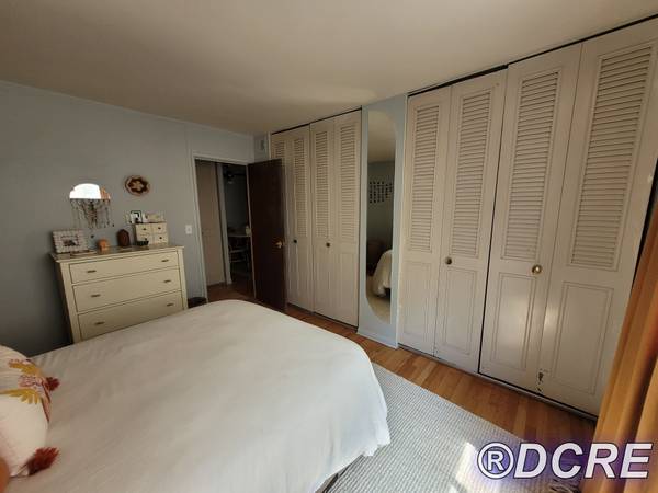 $1,750 / 1br - October 1st - Nice sized rehabbed 1BR in Lincoln Park w/ Garage avail! (Lincoln Park)63781607362947124