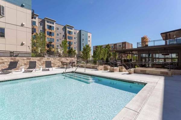$2,276 / 2br - 987ft2 - Where Style Meets Substance – Welcome to Your Ideal Living Space! (Lynnwood)63852483122177124