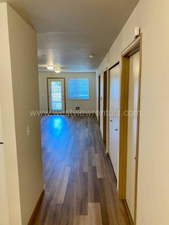 $1,750 / 2br - 912ft2 - 135 Prince Ave #303 | Ático de 2 habitaciones/1.5 baños | ¡Admite mascotas! (Bakerview)63920959409667123