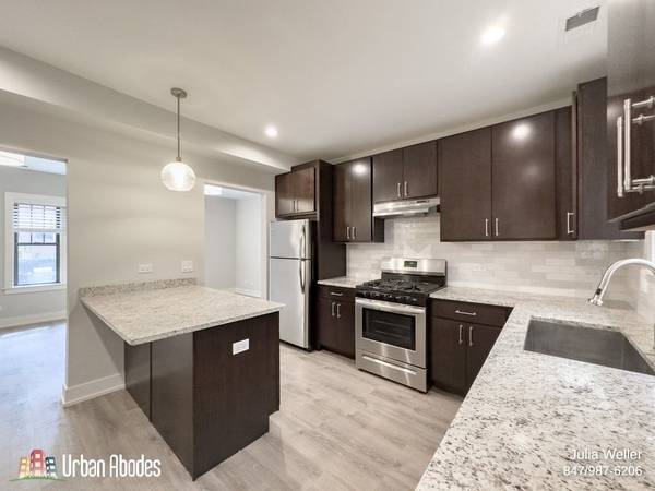 $2,650 / 2br - 900ft2 - $300 OFF FIRST MONTH'S RENT! Lovely 2 Bedroom, 1 Bath in Evanston (Evanston)64041476397186123