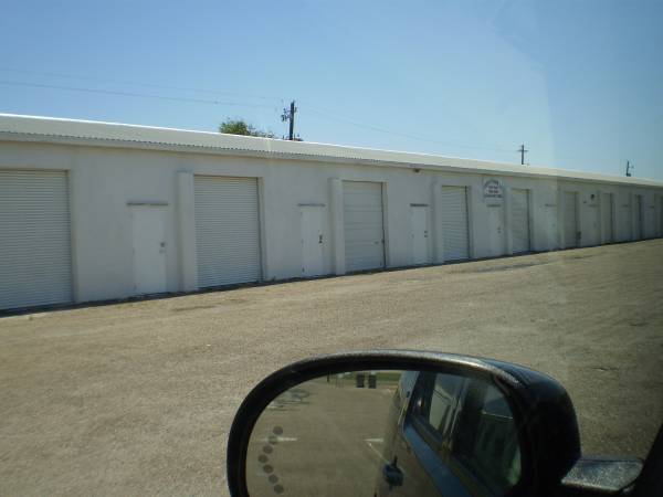 $550 / 720ft2 - 36'x20' ROOM FOR COMMERCIAL OFFICE, SHOP, STORAGE, $450 & $550 MO. (Corpus Christi)64036537198339123