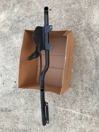 2011 Superlow Harley Davidson Interconnect or Hanger Bracket 1