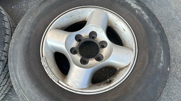 Nissan frontier 16 inch aluminum wheel. 6 on 5.5 lug - $250 (montebello)63471427639553123