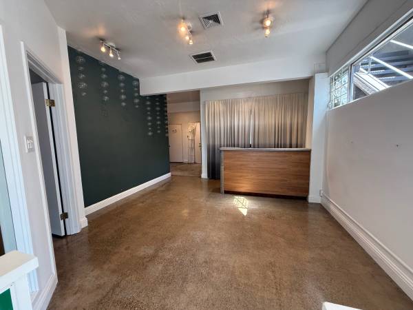 $3,000 Espacio de Oficina Profesional en Alquiler – Ideal para Masajes, Spa o Salón (san rafael)63880134525315121
