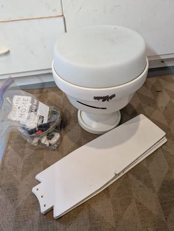 Hunter Ceiling fan 1