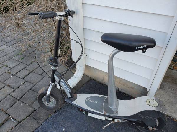 Razor e325 Fast Model Scooter 1
