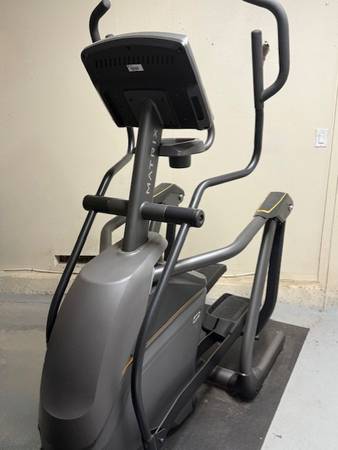 Matrix e50 Elliptical Machine 1