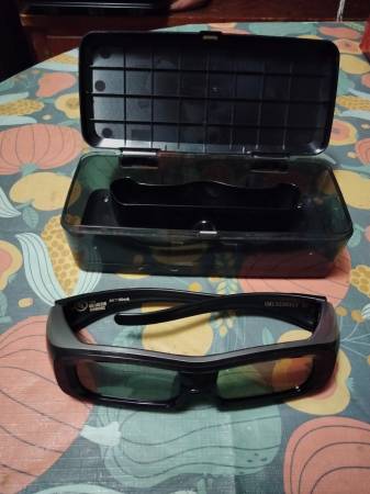 3D glasses 1