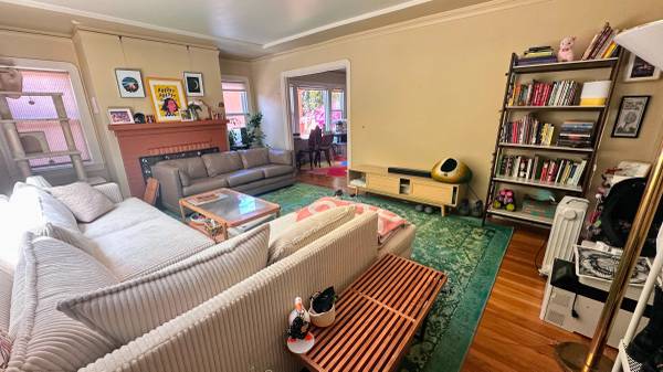 $1,400 / 110ft2 - cozy room in sunny temescal apt w/ fruit trees, 15m from bart (oakland north / temescal)63667975862915120