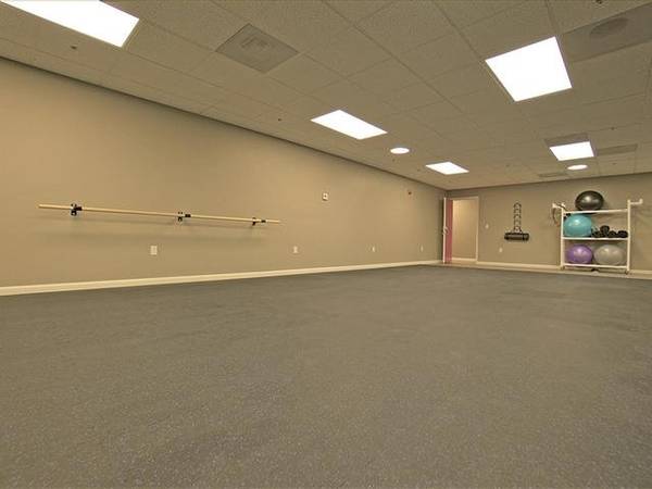 $799 / 340ft2 - Cerca de la autopista I-10, horno y estufa eléctricos, piso con grano de madera (Apartamentos Sahara)63674947333763121