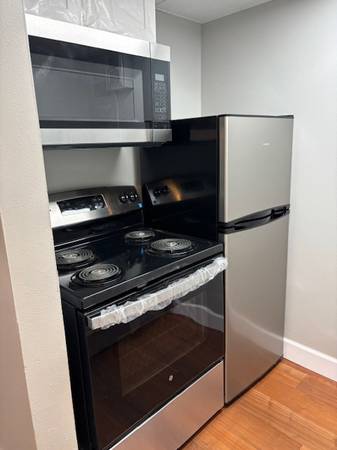 $1,225 / 1br - UPDATED APARTMENT with 1 Month FREE Rent 3rd Floor (Wenatchee)63922932870658121