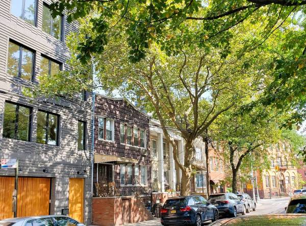 $6,449,000 / 4br - 5000ft2 - All New HUGE 4 story Townhouse +Garage & Elevator, Brokers R Welcome ((VIDEO) Williamsburg)64033462022274123