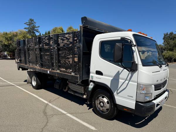 2017 Mitsubishi Fuso FE Canter - Photo 5