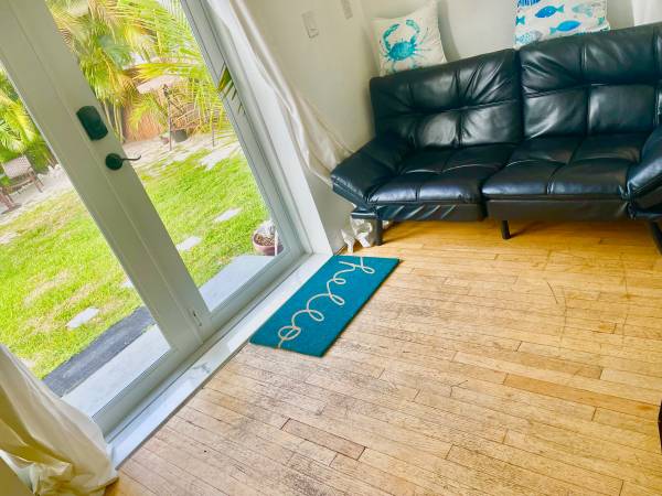 $1,699 / 1br - Near Key Biscayne And Downtown Brickell (Rhodes area coconut Grove)63906442769411122