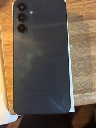 Samsung A16 Cell Phone 1