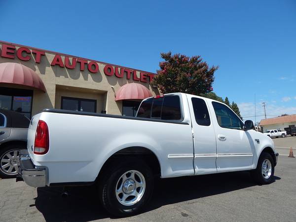 ~_*1998 Ford F150 XLT, un solo dueño, pocos kilómetros. Impecable, como nuevo, ¡una visita obligada!~_* - $6.988 (Sacramento)63486967337347123