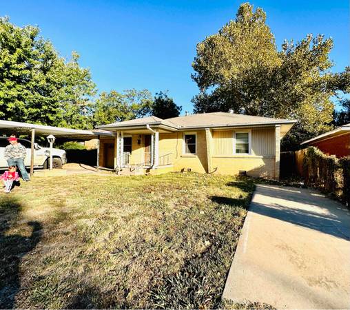Spacious 3- Bed 1 1/2-Bath Versatile Living Space 1