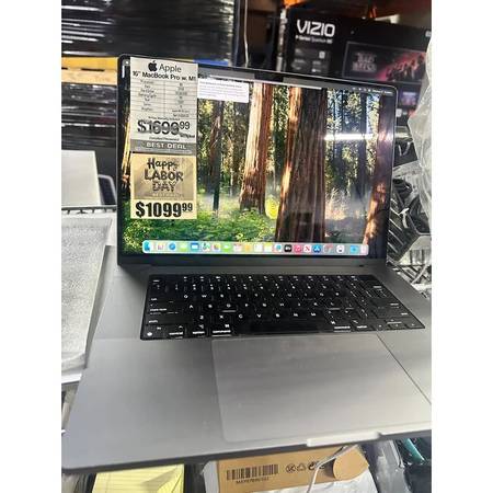 Apple 16" MacBook Pro Retina M1 Pro 10-Core CPU, 16-Core GPU, 32GB Ram 1