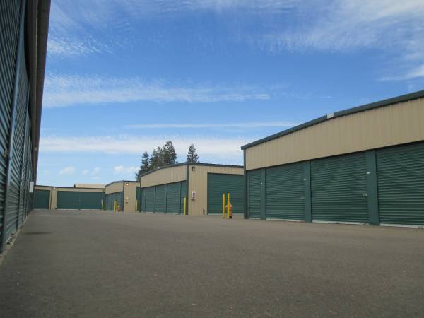 Purely Storage -- **Quick Sign-Up and Free Lock!!!** 1