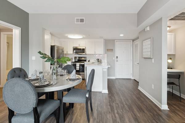 $3,310 / 2br - 1029ft2 - Media Room, Garage, Central Heating & A/C (5395 Napa St, San Diego, CA)63845976614913122